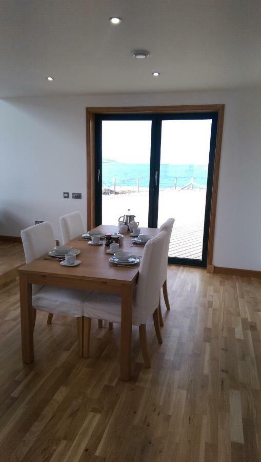 An Taigh Mor Bed & Breakfast Eriskay Bagian luar foto