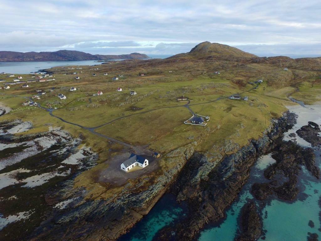 An Taigh Mor Bed & Breakfast Eriskay Bagian luar foto