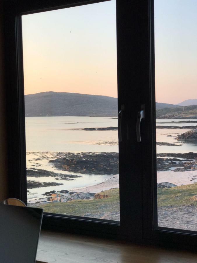 An Taigh Mor Bed & Breakfast Eriskay Bagian luar foto